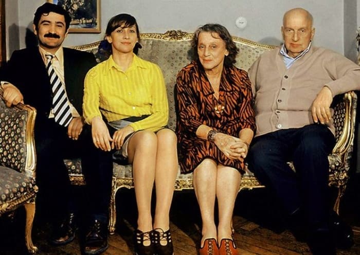 Георгий Шенгелая, Софико Чиаурели и ее родители | Фото: kino-teatr.ru