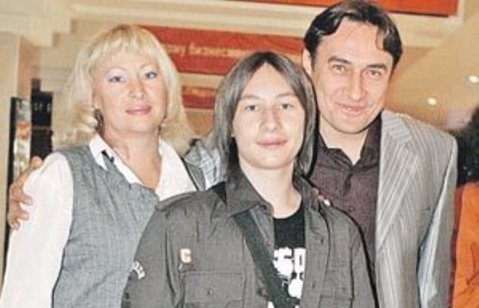 Актер с первой женой Галиной и их сыном Яном | Фото: muzh-zhena.ru