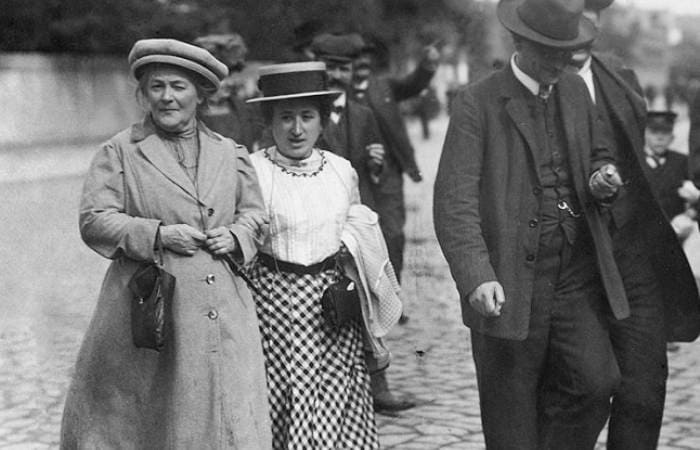 Clara Zetkin and Rosa Luxemburg 1