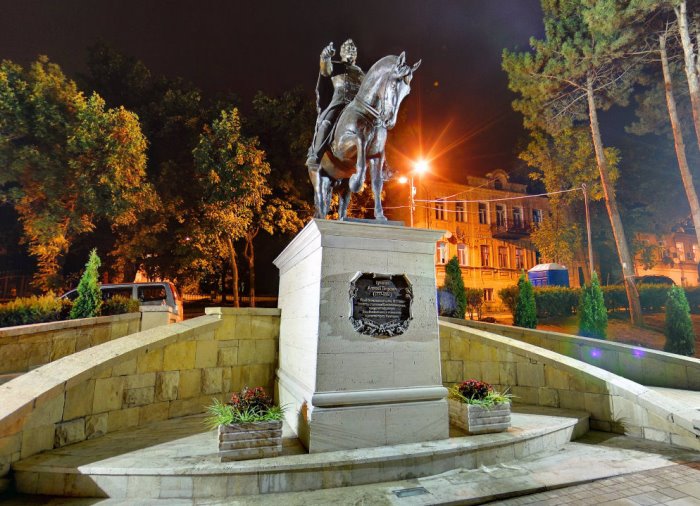 Памятник генералу Ермолову в Пятигорске | Фото: kmvtoday.ru