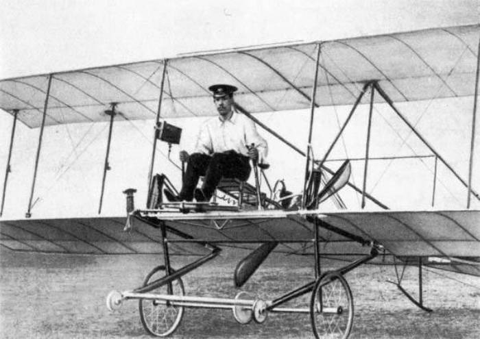 Игорь Сикорский на своем первом самолете С-1, 1910 | Фото: topwar.ru
