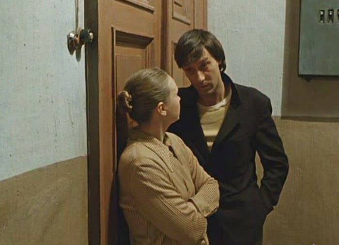 Кадр из фильма *Влюблен по собственному желанию*, 1982 | Фото: liveinternet.ru