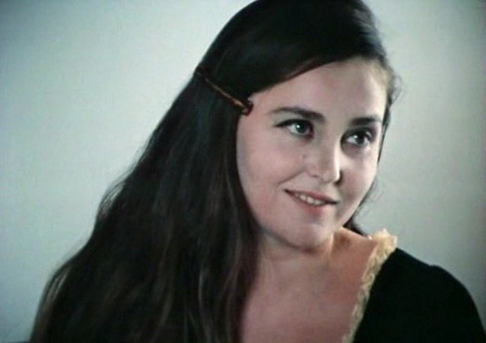 Инна Гулая в фильме *Хождение по мукам*, 1974-1977 | Фото: kino-teatr.ru