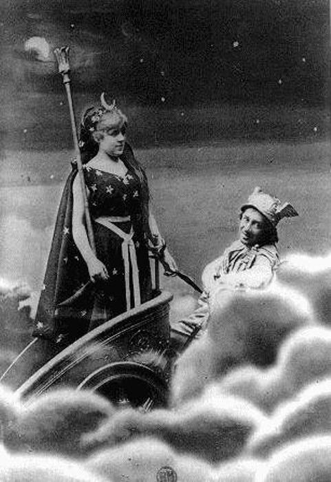 Феликс Надар. Жанна Самари в роли Ночи, 1877