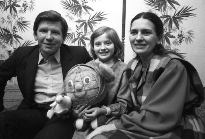 Катя Лычева с родителями | Фото: rg.ru