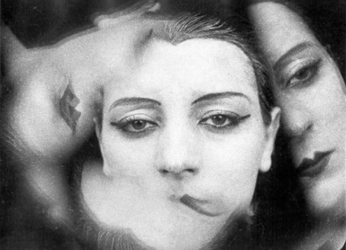 Ман Рэй. Кики с Монпарнаса. В кровати с камерой, 1928 | Фото: newtimes.ru