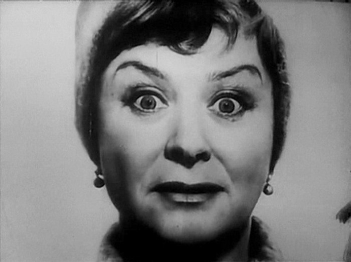 Мария Миронова в фильме *Короткие истории*, 1963 | Фото: kino-teatr.ru
