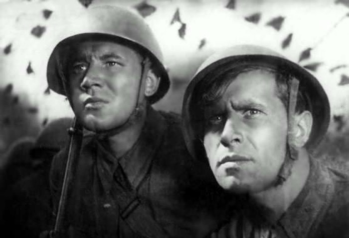 Кадр из фильма *Два бойца*, 1943 | Фото: mtdata.ru