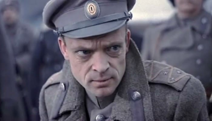 Владислав Дворжецкий в роли генерала Хлудова | Фото: kino-teatr.ru