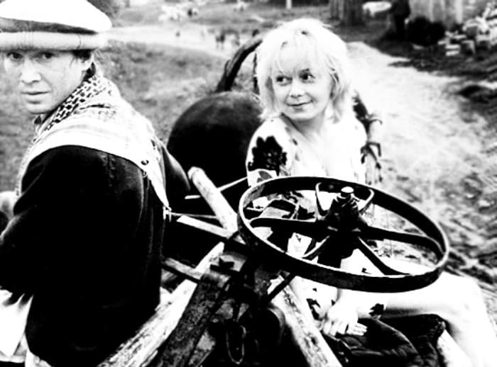 Евгений Миронов и Евдокия Германова на съемках фильма *Мусульманин*, 1995 | Фото: kino-teatr.ru