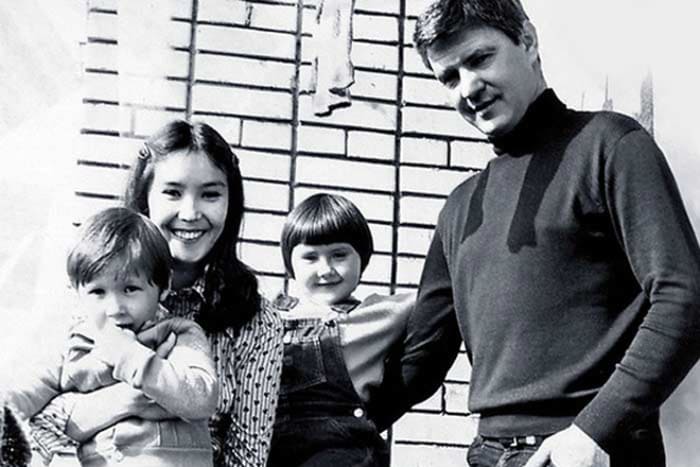 Актриса со вторым мужем, Николаем Двигубским, и детьми | Фото: 24smi.org