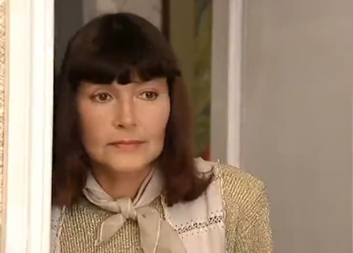 Нина Маслова в сериале *Салон красоты*, 2000 | Фото: kino-teatr.ru