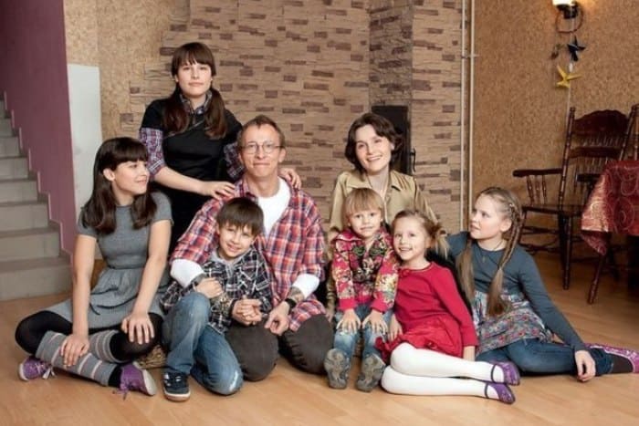 Оксана Охлобыстина с семьей | Фото: 24smi.org