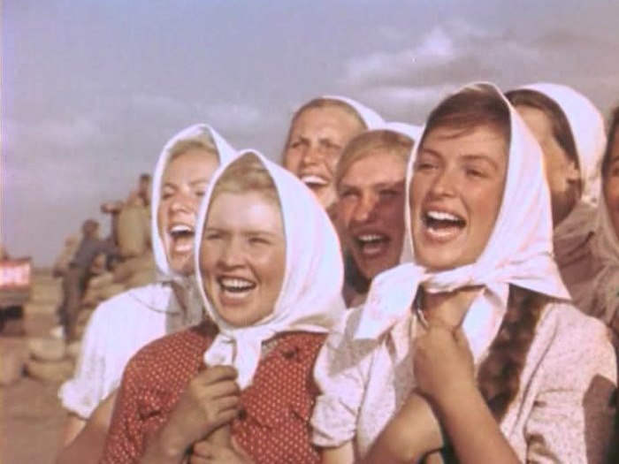 Екатерина Савинова в фильме *Кубанские казаки*, 1949 | Фото: kino-teatr.ru