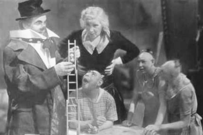 Шлитци и другие артисты с особенностями развития на съемках, 1932 | Фото: kino-teatr.ru