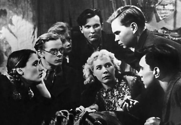 Кадр из фильма *Молодая гвардия*, 1948 | Фото: kino-teatr.ru