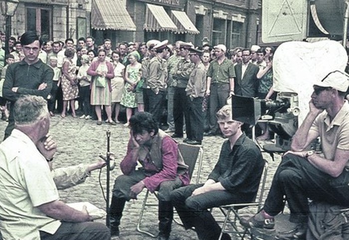 На съемках фильма * Неуловимые мстители*, 1966 | Фото: liveinternet.ru