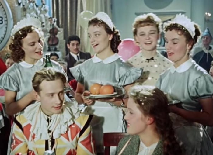 Кадр из фильма *Карнавальная ночь*, 1956 | Фото: kp.ru