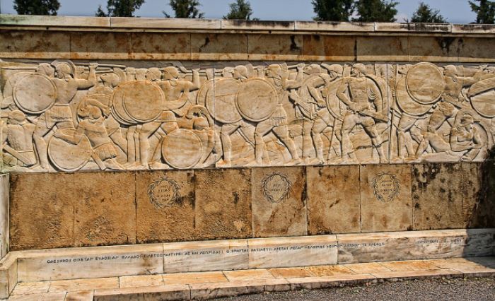 Монумент, посвященный подвигу 300 спартанцев