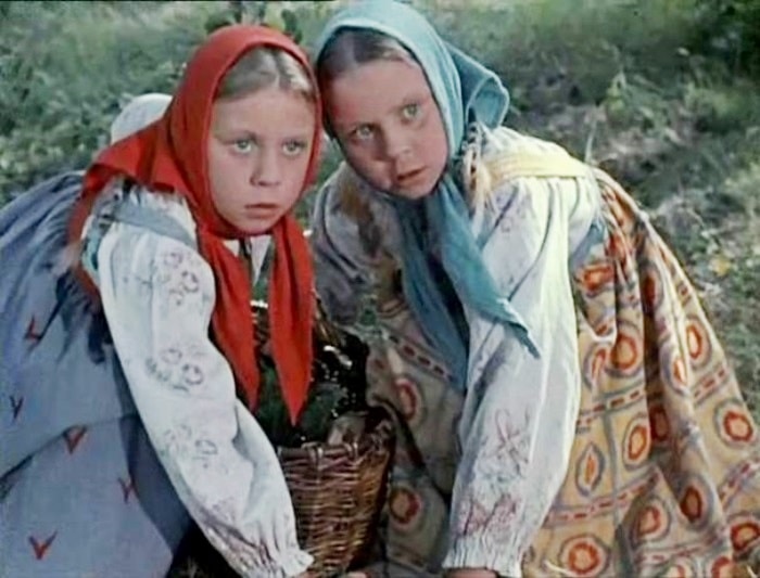 Сестры Юкины в фильме *Морозко*, 1964 | Фото: kinodir.com