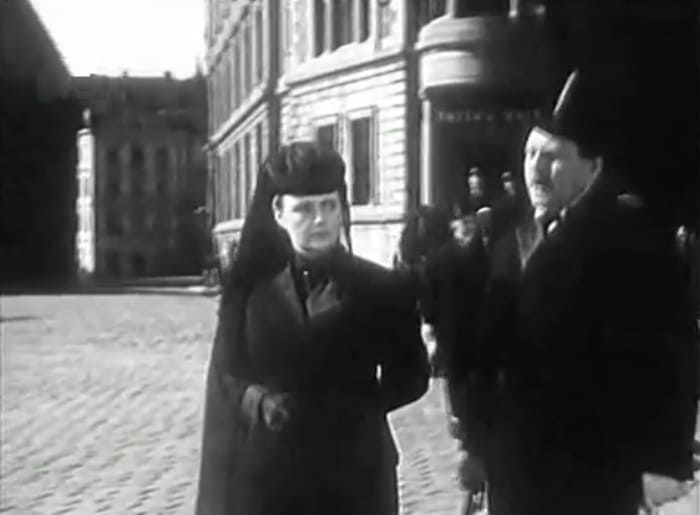 Кадр из фильма *Крутые ступени*, 1957 | Фото: kino-teatr.ru