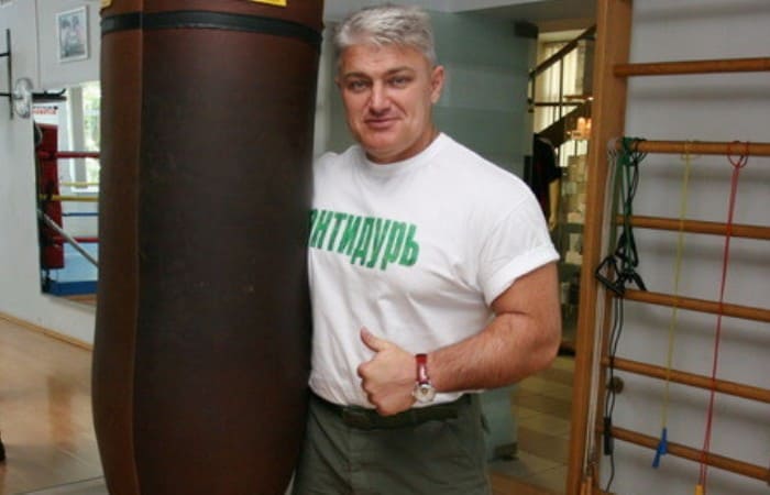 Спортсмен, шоумен, телеведущий, актер Владимир Турчинский | Фото: starhit.ru
