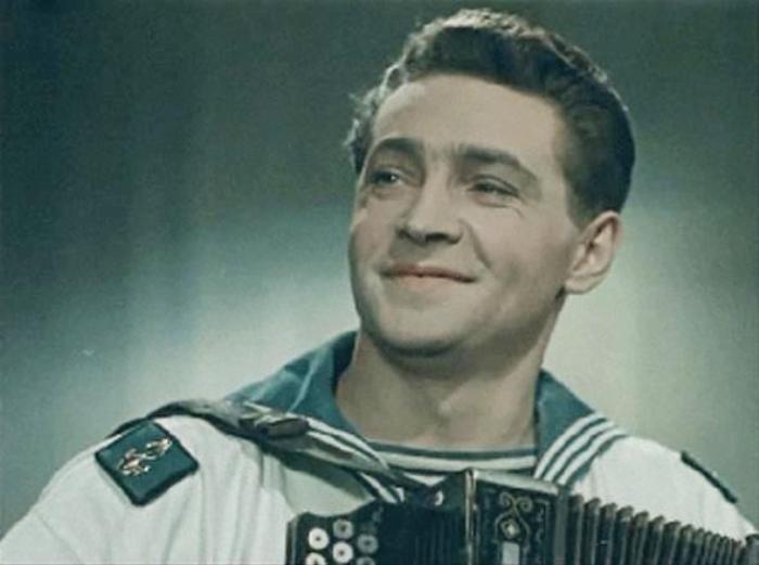 Кадр из фильма *Звезды на крыльях*, 1955 | Фото: kino-teatr.ru
