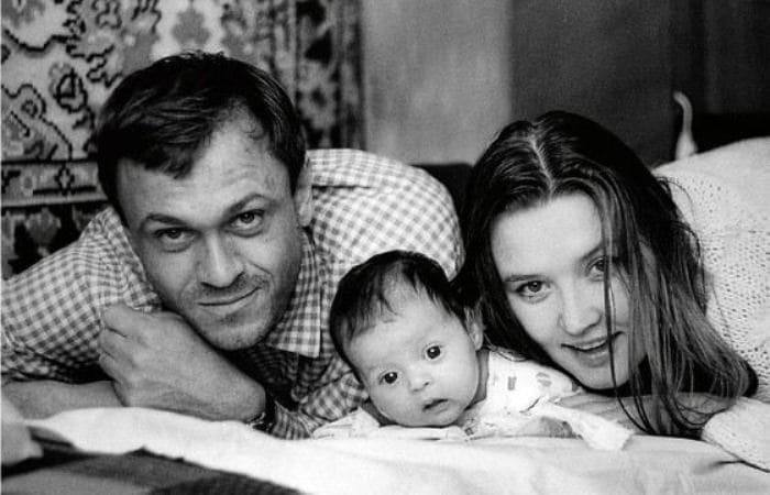 Юлия Меньшова с родителями | Фото: newrezume.org