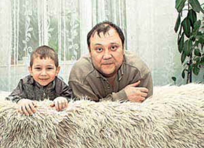 Актер с сыном | Фото: kino-teatr.ru