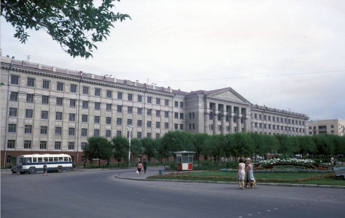 Главный корпус дальневосточного государственного медицинского университета. СССР, Хабаровск, 1964 год.