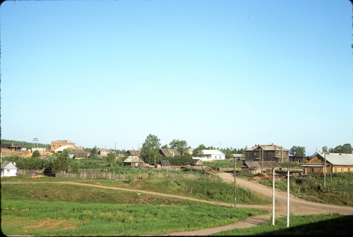 Небольшая деревня возле реки в Приморье.