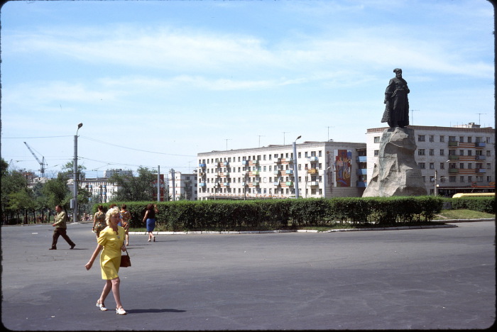  Привокзальная площадь в Хабаровске. 