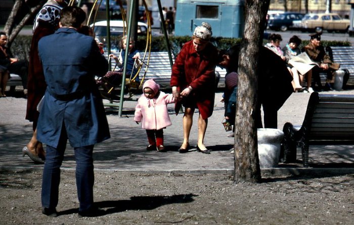 Прогулка в парке. СССР, 1971 год.