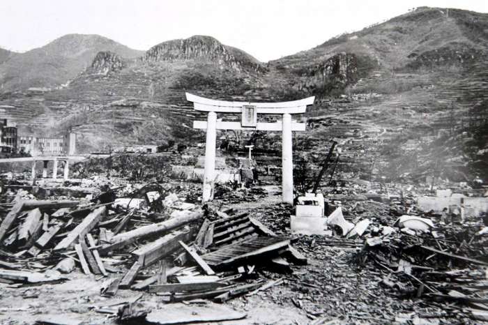 Разрушения на территории Нагасаки после атомной бомбардировки.