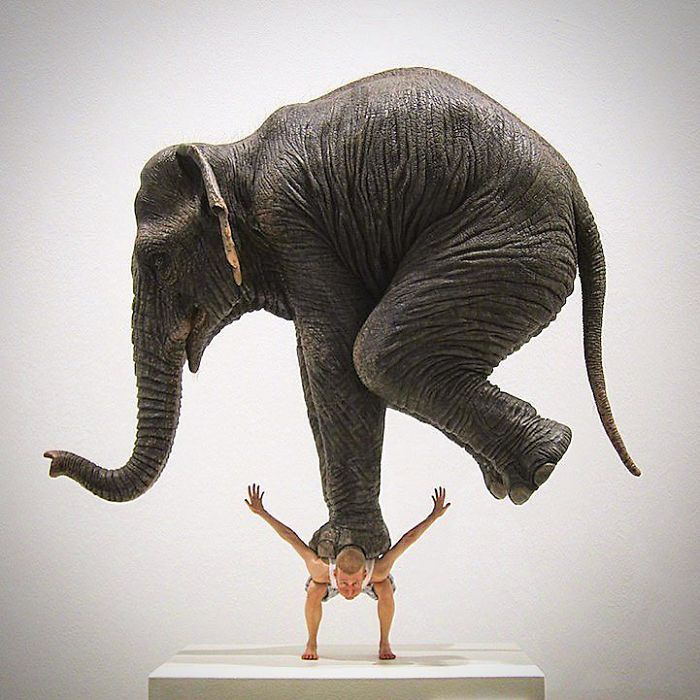 Знаменитая скульптура Фабиана Мереля.