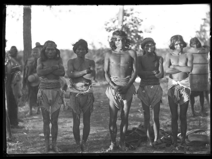 Люди из племени тараумара. 1892 год. Фотография Карла Люмхольтца.