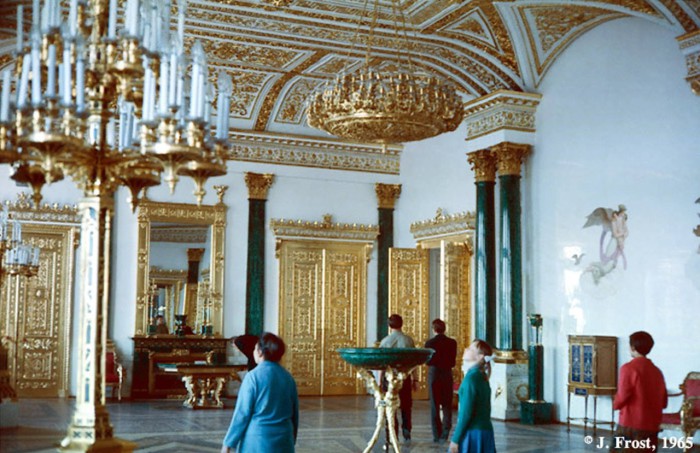 Малахитовый зал в Эрмитаже. СССР, Ленинград, 1965 год.