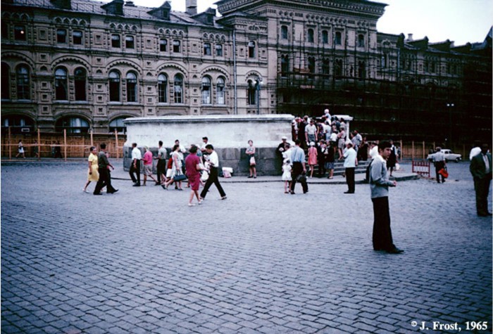 Лобное место на Красной площади. СССР, Москва, 1965 год.