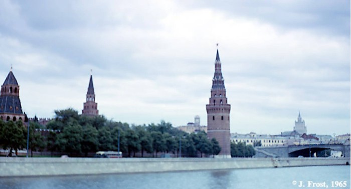  Вид Кремлевской набережной. СССР, Москва, 1965 год.