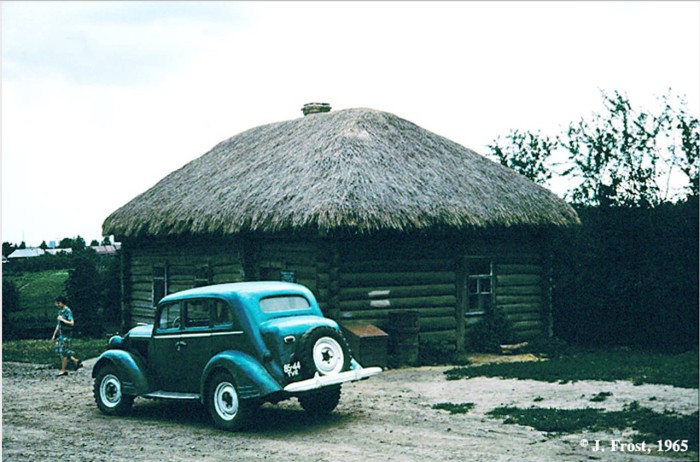  Дом садовника в имении Льва Толстого. СССР, Ясная Поляна, 1965 год. 