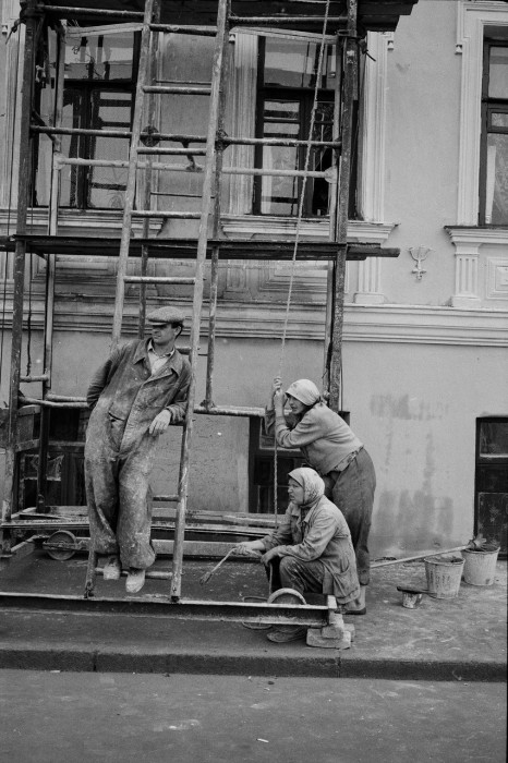Ремонт здания. Москва, 1960-е годы.