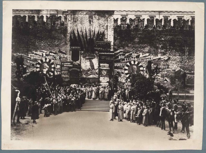 Демонстрации на Красной площади. СССР, Москва, 1918 год. 