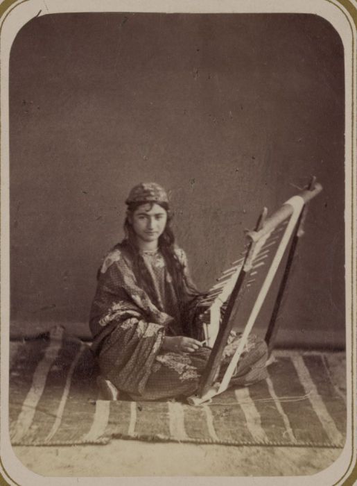 Плетение тесьмы. Средняя Азия, конец XIX века.