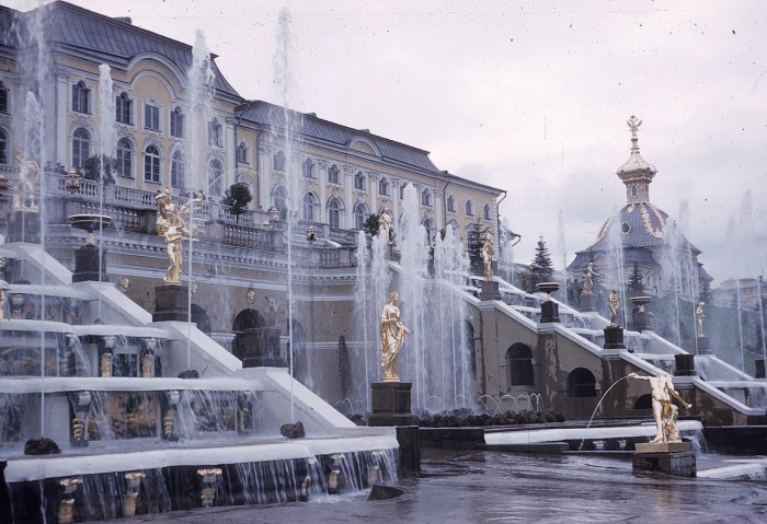 Вид на Большой каскад в парке Петергофского дворца. СССР, Ленинград, 1959 год.