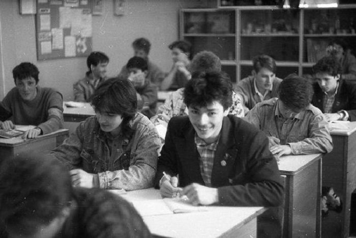 Ученики московской школы №205 в 1991 году.