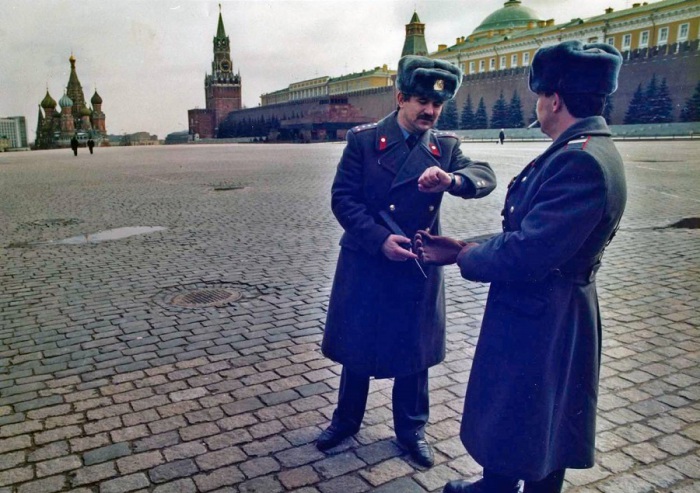 Патрулирование опустевшей Красной площади. 27 марта 1991. 