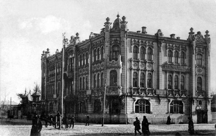 Доходный дом подрядчика А.Ф. Нуйчева в 1902 году.