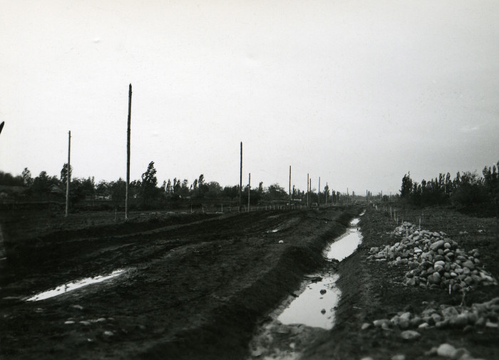 Размытая после дождя дорога. СССР, 1935 год.
