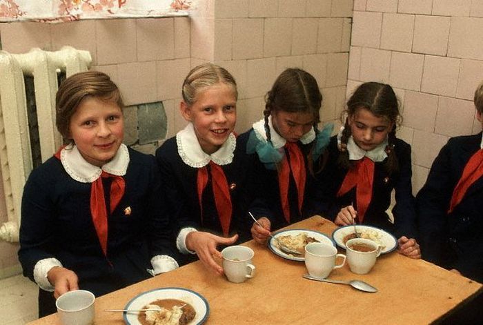 Предприятие общественного питания. СССР, Москва, 1980-е годы.