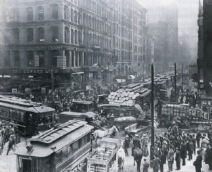 Час пик в Чикаго в 1909 году. 